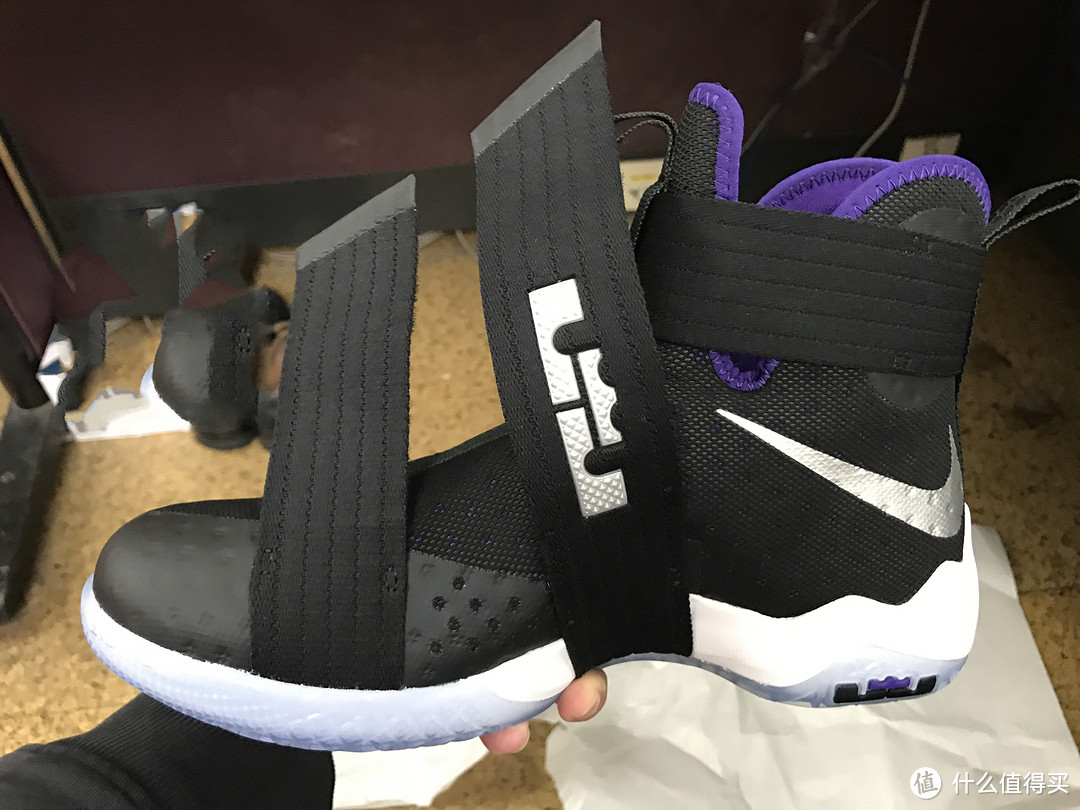 冲动买单，脚剁不完：NIKE 耐克 LEBRON Soldier 10 EP 篮球鞋