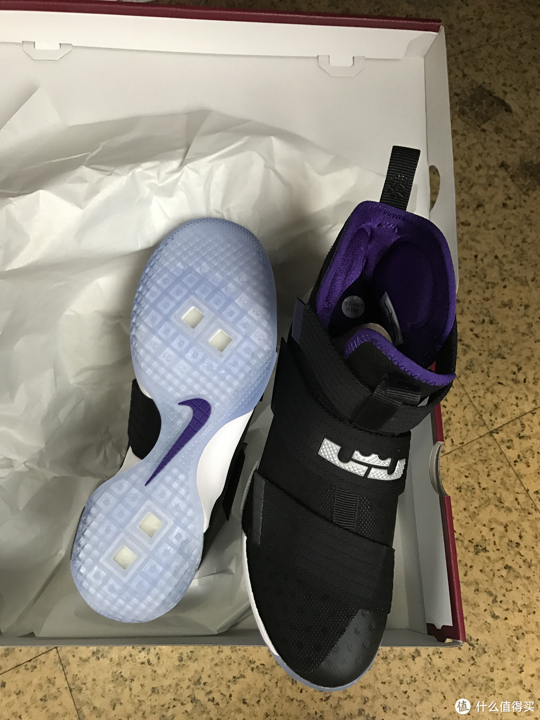 冲动买单，脚剁不完：NIKE 耐克 LEBRON Soldier 10 EP 篮球鞋