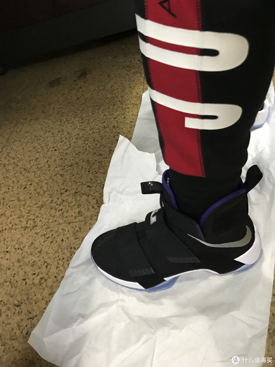 冲动买单，脚剁不完：NIKE 耐克 LEBRON Soldier 10 EP 篮球鞋