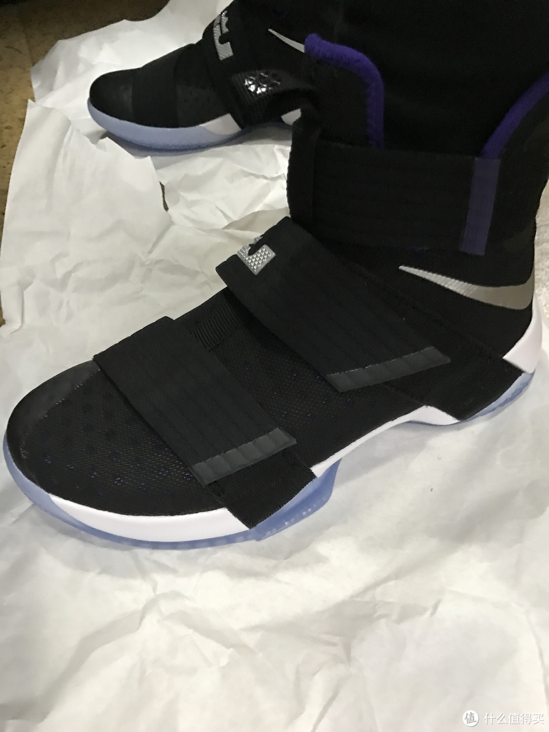 冲动买单，脚剁不完：NIKE 耐克 LEBRON Soldier 10 EP 篮球鞋