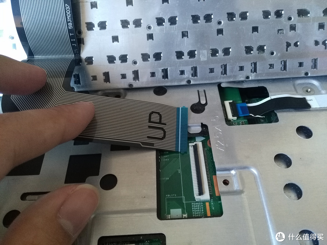 DELL 戴尔15R-N5110笔记本屏幕的彻底拆解与更换升级