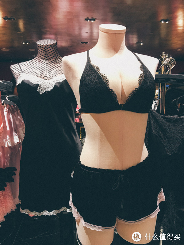 极致诱惑，阅尽性感：VICTORIA'S SECRET 维多利亚的秘密旗舰店探店记