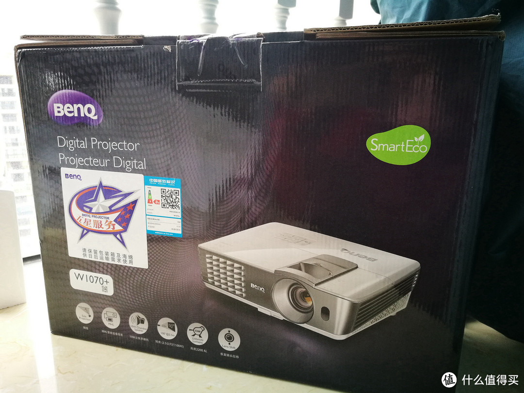 入门级1080P家用投影仪横评：BenQ 明基 W1070+ VS ViewSonic 优派 PJD7831HDL