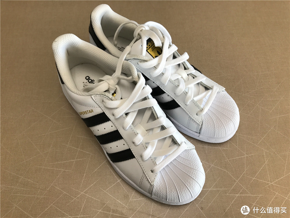 大妈值：宝贝格子有礼到-adidas 阿迪达斯 SUPERSTAR金标 板鞋 开箱&搭配