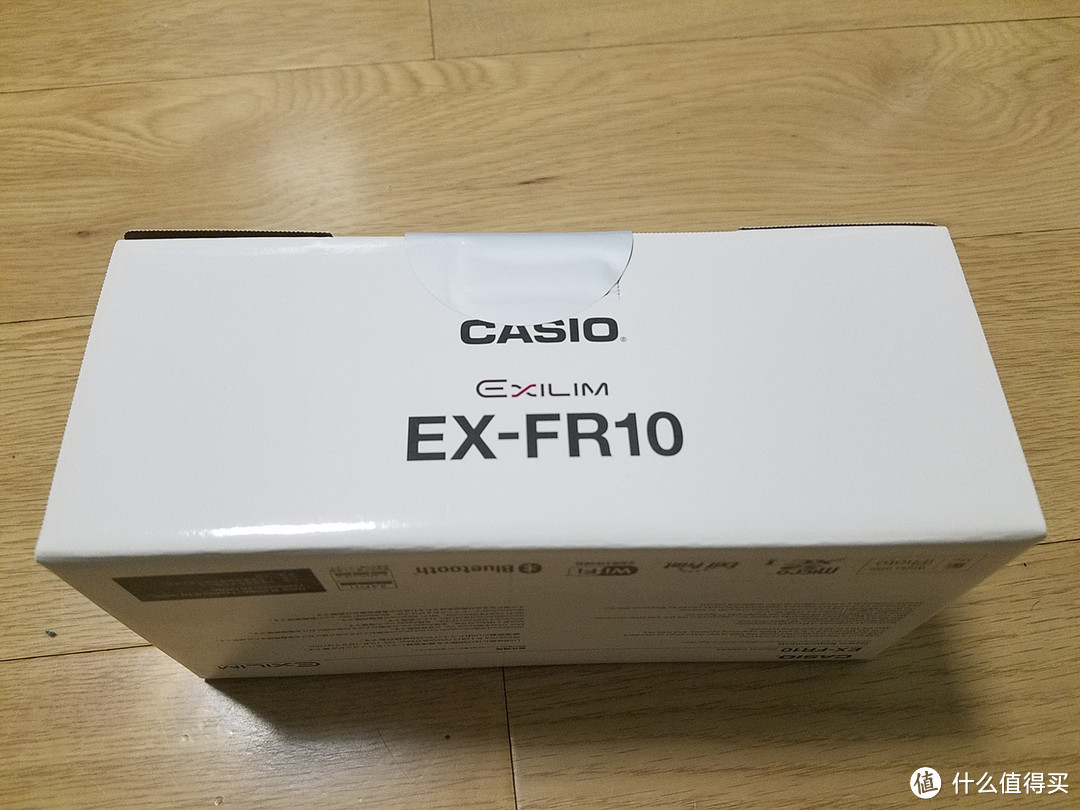 室内自拍辅助神器——CASIO 卡西欧 EX-FR10 数码相机