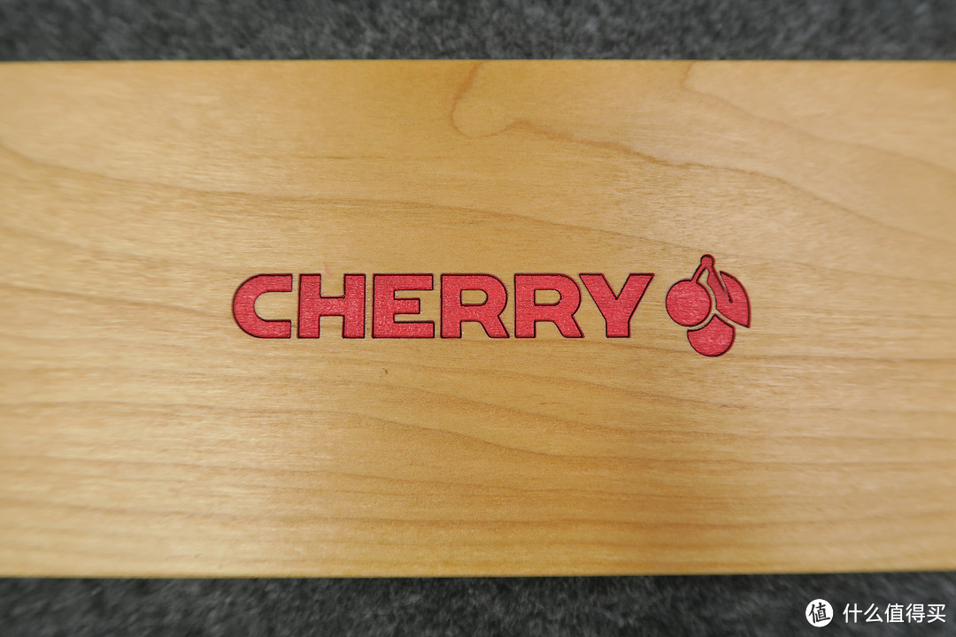 信仰套件：Cherry JA0400 樱桃木腕托与清洁套装