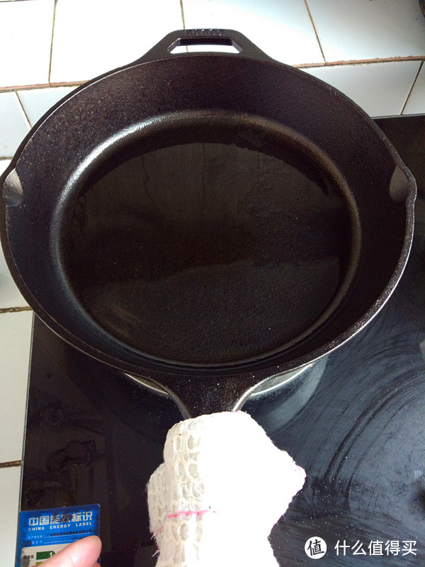 一个不会做饭的人的厨具：Lodge 洛极 L8SK3 铸铁煎锅 晒单