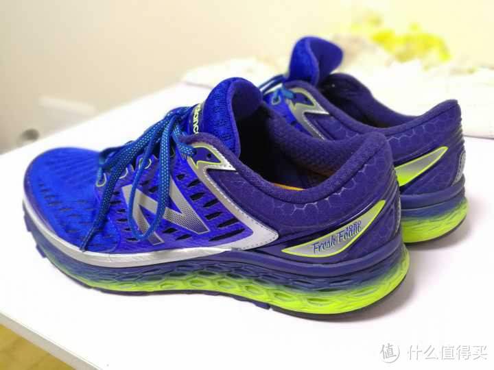 #本站首晒#Fresh Foam中底如何？New Balance 1080v6 男款*级缓震跑鞋 评测