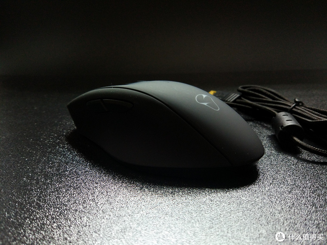 #本站首晒#瑞典设计的小众鼠标，Mionix Naos 7000评测及驱动解析