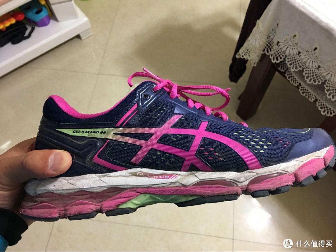 女鞋男穿的大师:saucony 圣康尼 CORTANA 4 轻量缓震跑鞋 迟来的开箱(独家赠送防骗秘籍)