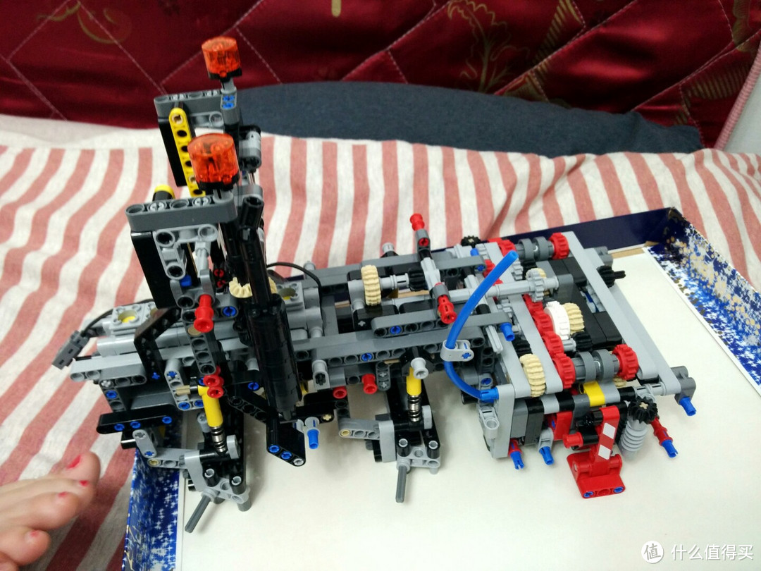 入坑进行式——LEGO 乐高 Technic 系列 42043 奔驰卡车