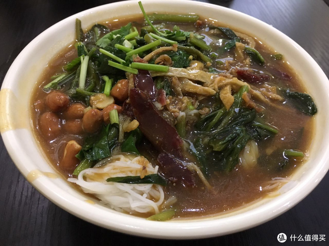 海南粉,有牛肉、花生米、料非常足 海南粉,有牛肉、花生米、料非常足