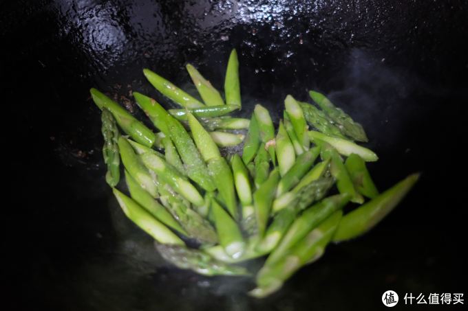 和春天有个约会——芦笋炒虾仁