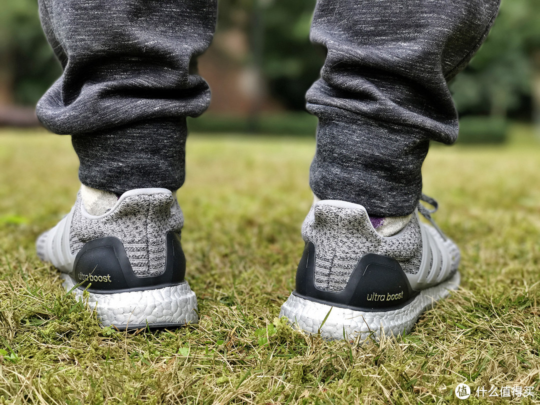 踩SHI的感觉真好 — Adidas 阿迪达斯 Ultra Boost3.0 男子跑步鞋 低调超级腕配色穿着感受