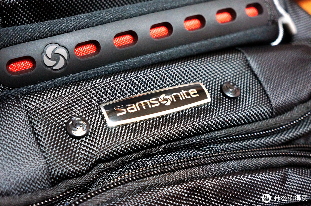 规划之美，有容乃大 -Samsonite 新秀丽 双肩多功能商务旅行电脑包15英寸