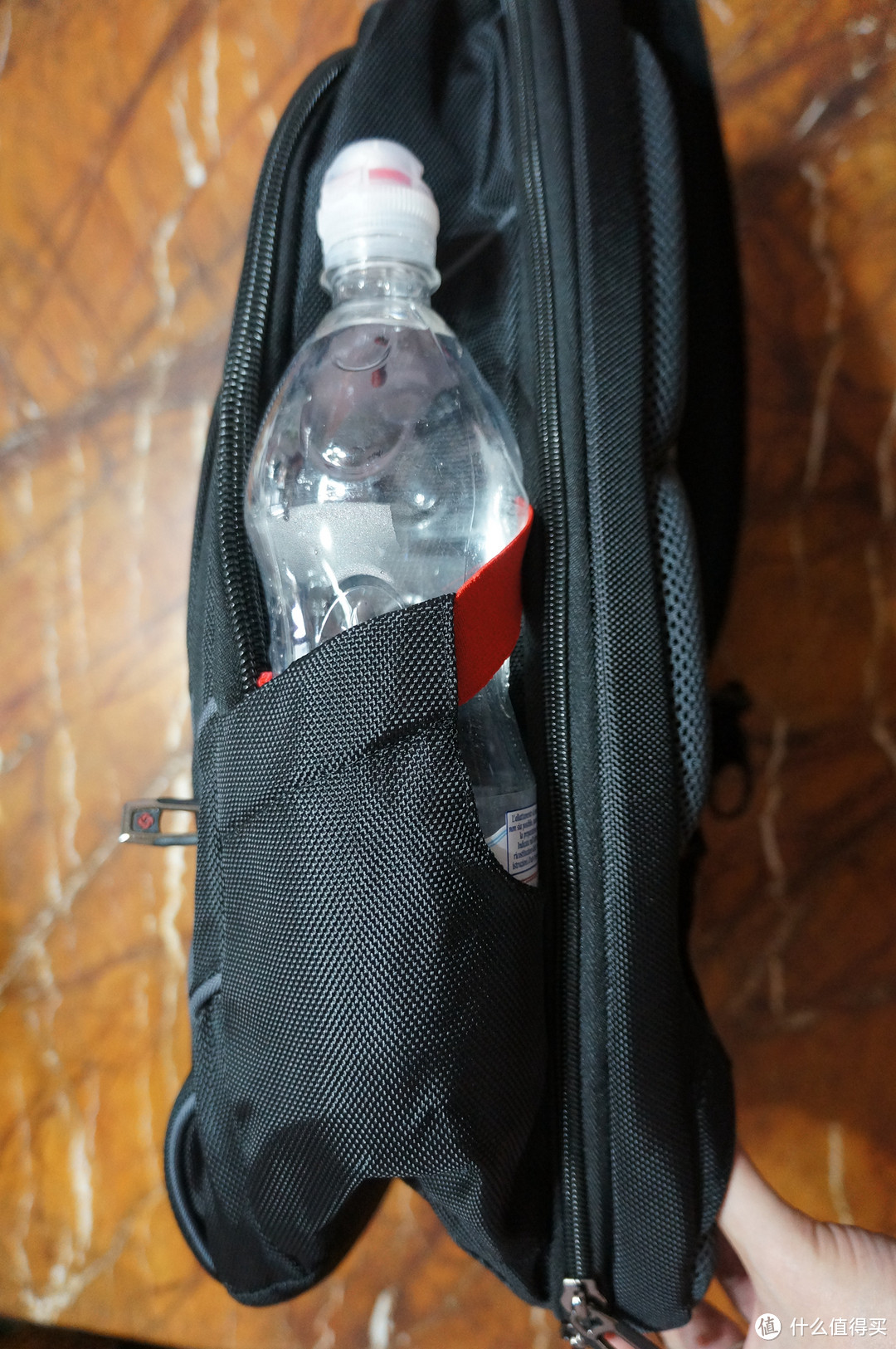 规划之美,有容乃大 -Samsonite 新秀丽 双肩多功能商务旅行电脑包15英寸