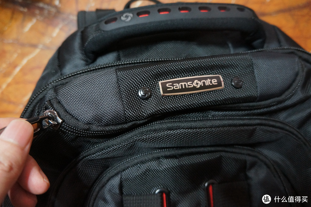 规划之美,有容乃大 -Samsonite 新秀丽 双肩多功能商务旅行电脑包15英寸