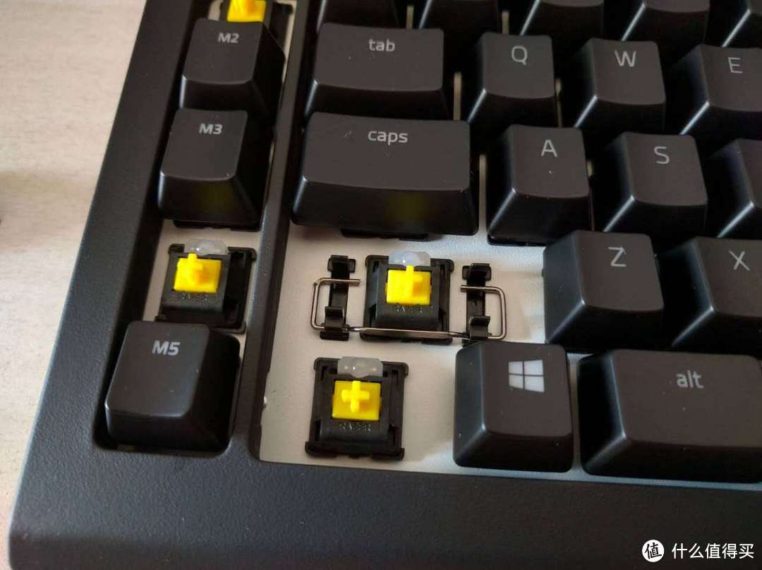 RAZER 雷蛇 BlackWidow Chroma V2 进化版键盘 Yellow 开箱