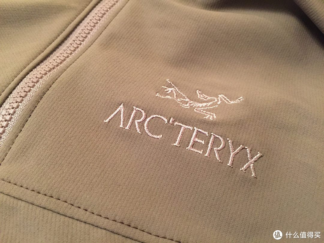 Arc'teryx 始祖鸟 Gamma MX 与 Gamma LT 男款防风软壳 对比