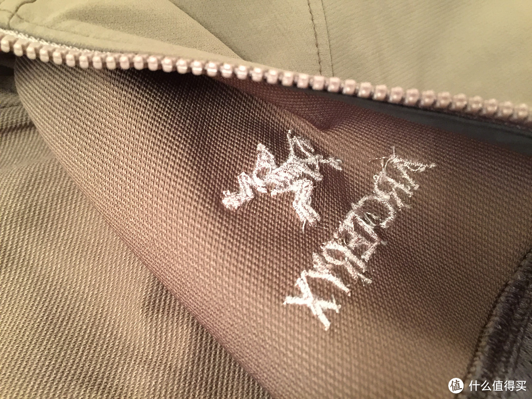 Arc'teryx 始祖鸟 Gamma MX 与 Gamma LT 男款防风软壳 对比