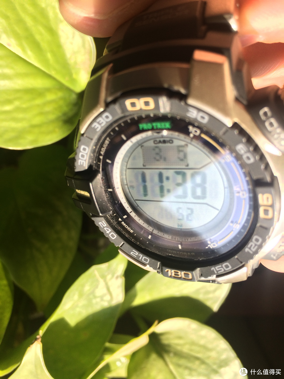 人生第一块登山表：CASIO 卡西欧 Pro Trek PRG-270D-7DR 太阳能登山表