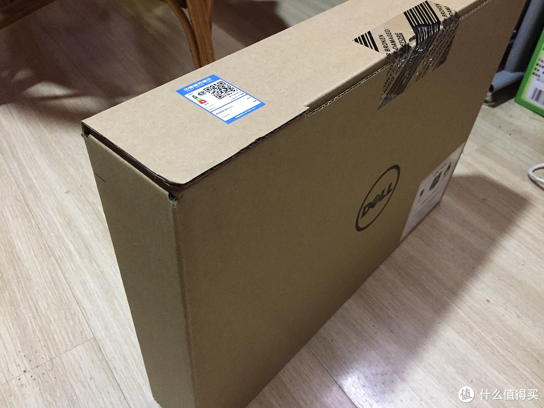 给父母大人的玩具：Dell 戴尔 Ins15ER-1528B 开箱