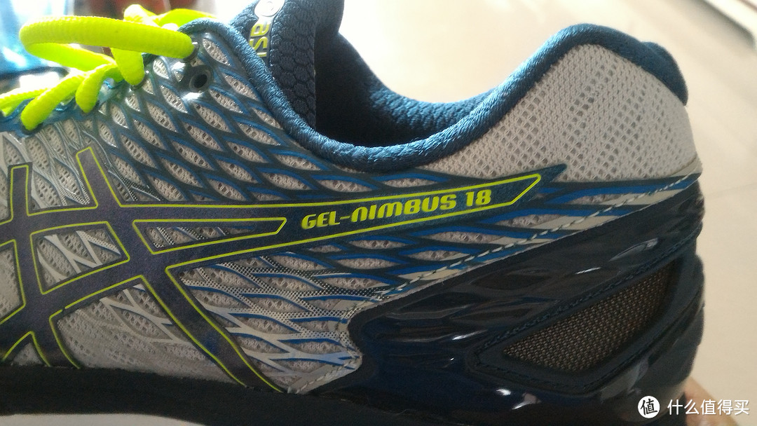 本命年媳妇送的生日礼物：ASICS 亚瑟士 NIMBUS18开箱及与GEL-KAYANO 21 简单对比