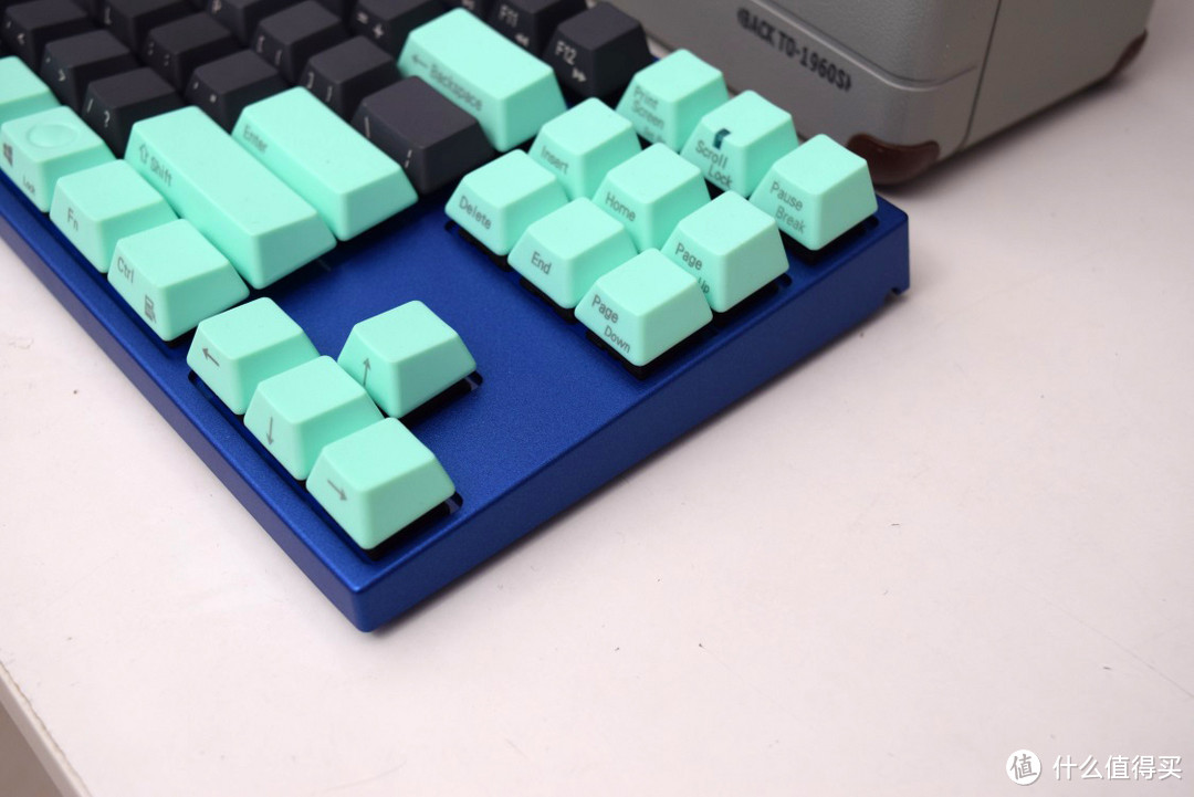 盆友，你尝试过混轴吗 — Varmilo 阿米洛 VA87m 混键帽混轴版 开箱