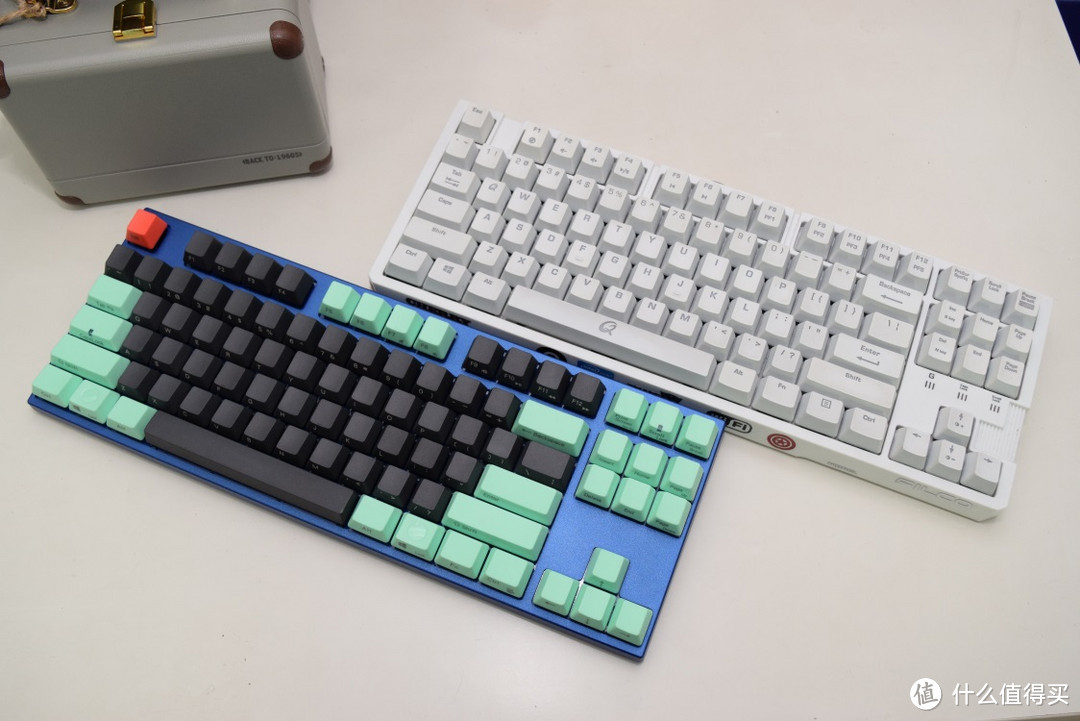 盆友，你尝试过混轴吗 — Varmilo 阿米洛 VA87m 混键帽混轴版 开箱