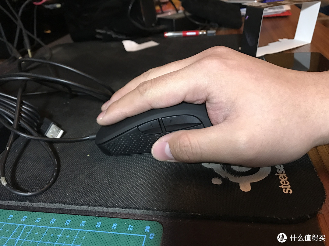 不能免俗的入了RGB的坑~steelseries 赛睿 RIVAL 300 CS GO 游戏鼠标