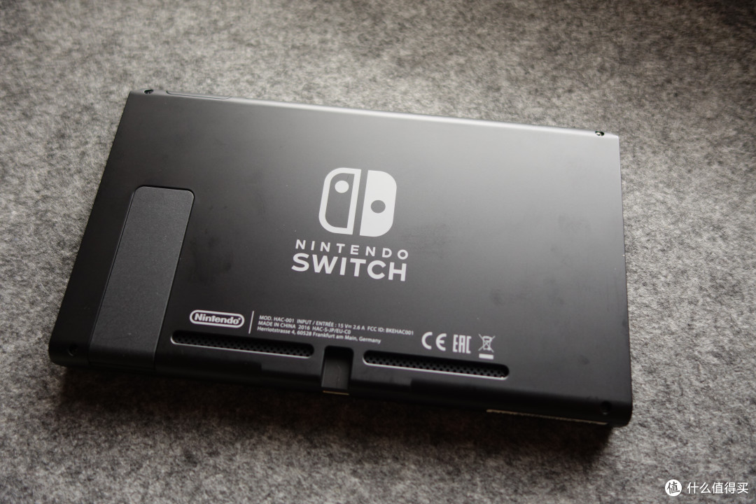 首晒# 最新主机&最强掌机:任天堂switch家用游戏机开箱&测评