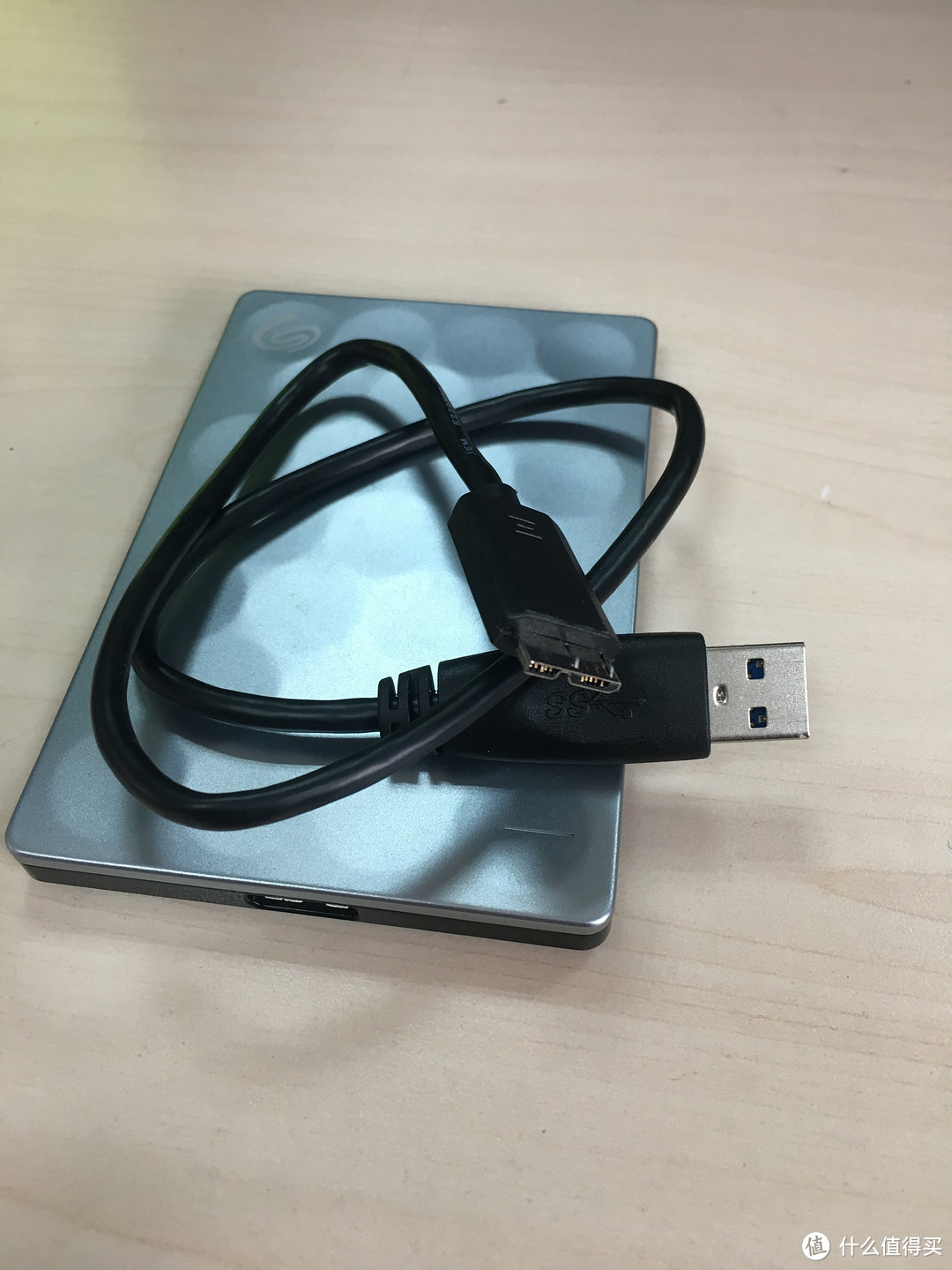 Seaga 希捷 Ultra slim 2TB 纤薄9.6mm 2.5英寸 USB3.0 移动硬盘