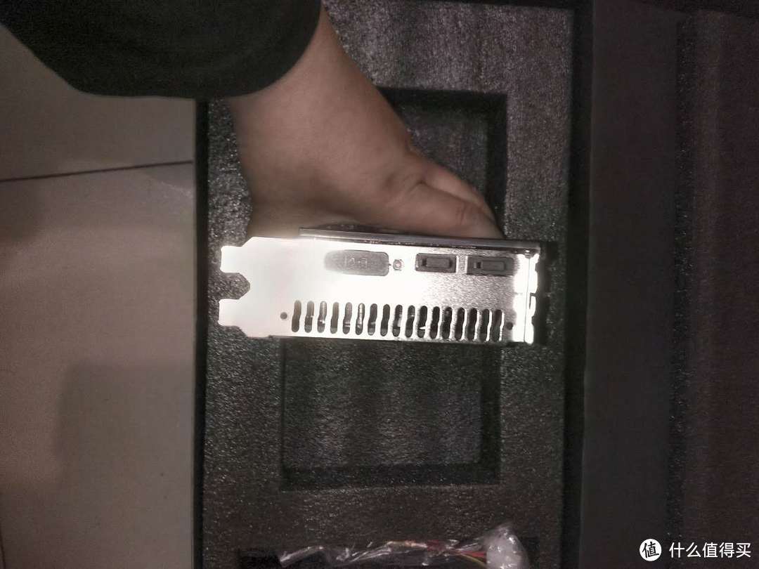 999元到手的 MAXSUN 铭瑄 GTX1050Ti 终结者游戏显卡