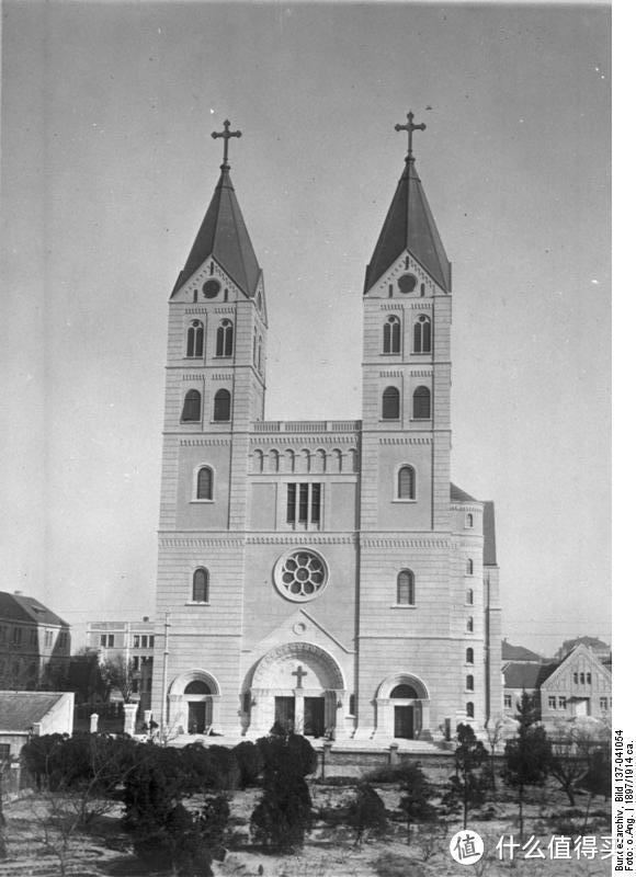 ↑1935年的天主教堂