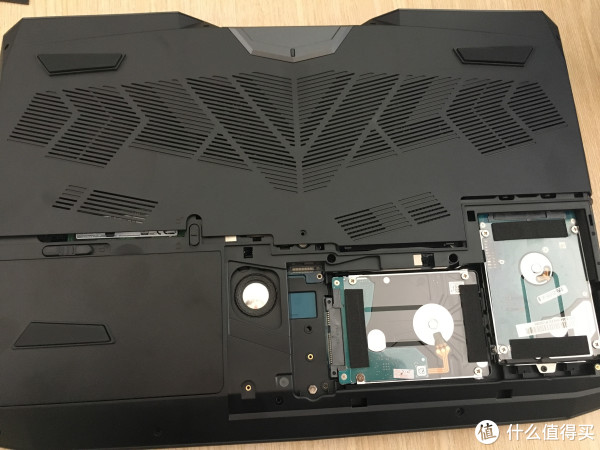 死沉死沉的蓝天模具P775D准系统 开箱