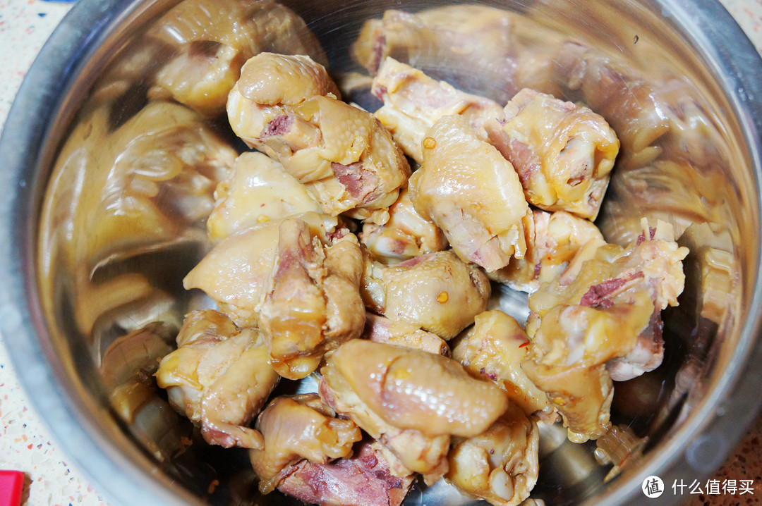 鸡年吃鸡才会旺 - 麻辣开胃的五彩椒香鸡关节