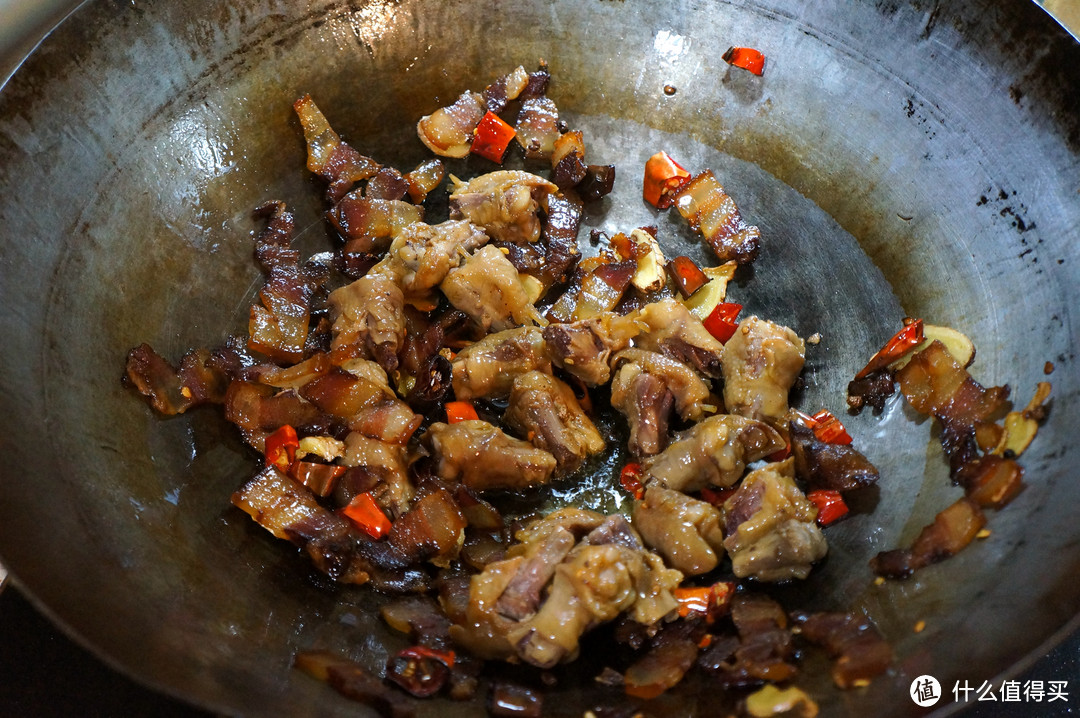 鸡年吃鸡才会旺 - 麻辣开胃的五彩椒香鸡关节