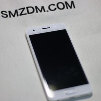 联想 ZUK Z2外观展示(前置摄像头|home键|音量键|开机键|电源插头)