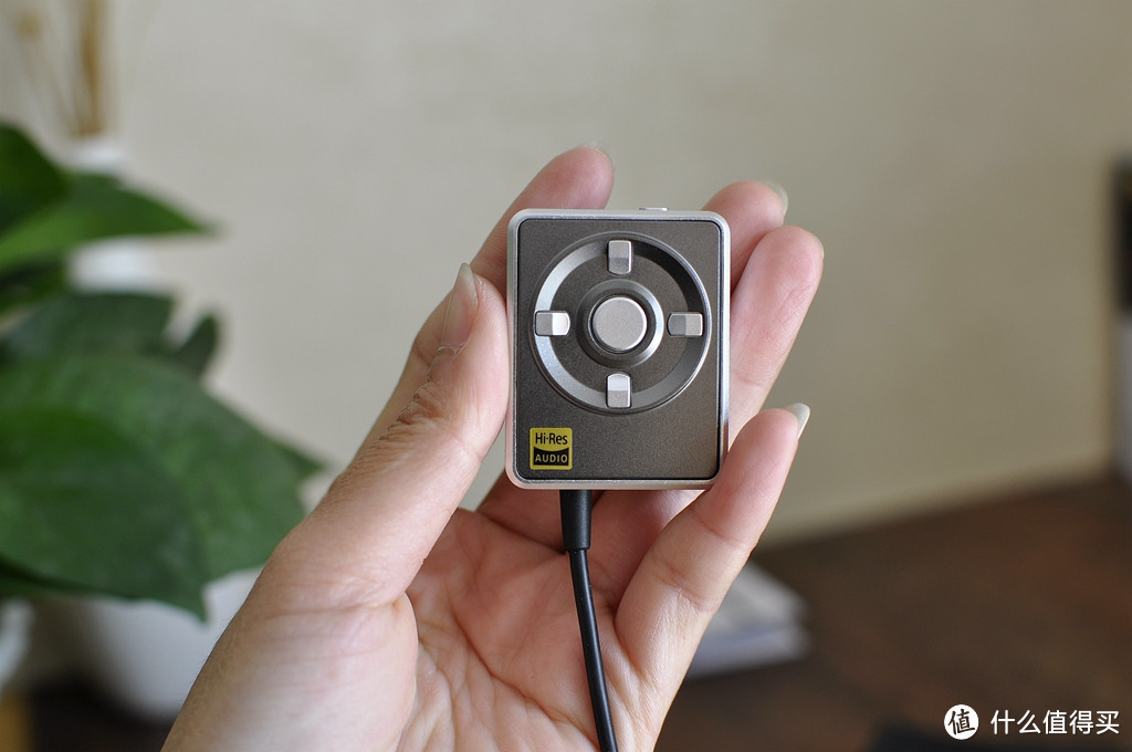 给果机加点火,像煤气灶的 ELECOM 宜丽客 LHP-AHR192 便携式手机耳放 开箱体验