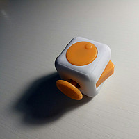 Fidget Cube解压骰子使用感受(阻尼感|声音)
