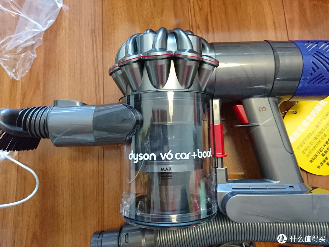 #原创新人# 女生也可以轻轻松松大扫除：用过就爱上了的 Dyson 戴森 V6 Car+Boat 手持车载吸尘器