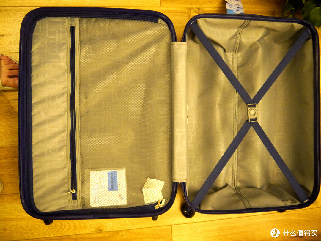 招商银行积分兑换AMERICAN TOURISTER 美旅 24寸 拉杆箱 开箱