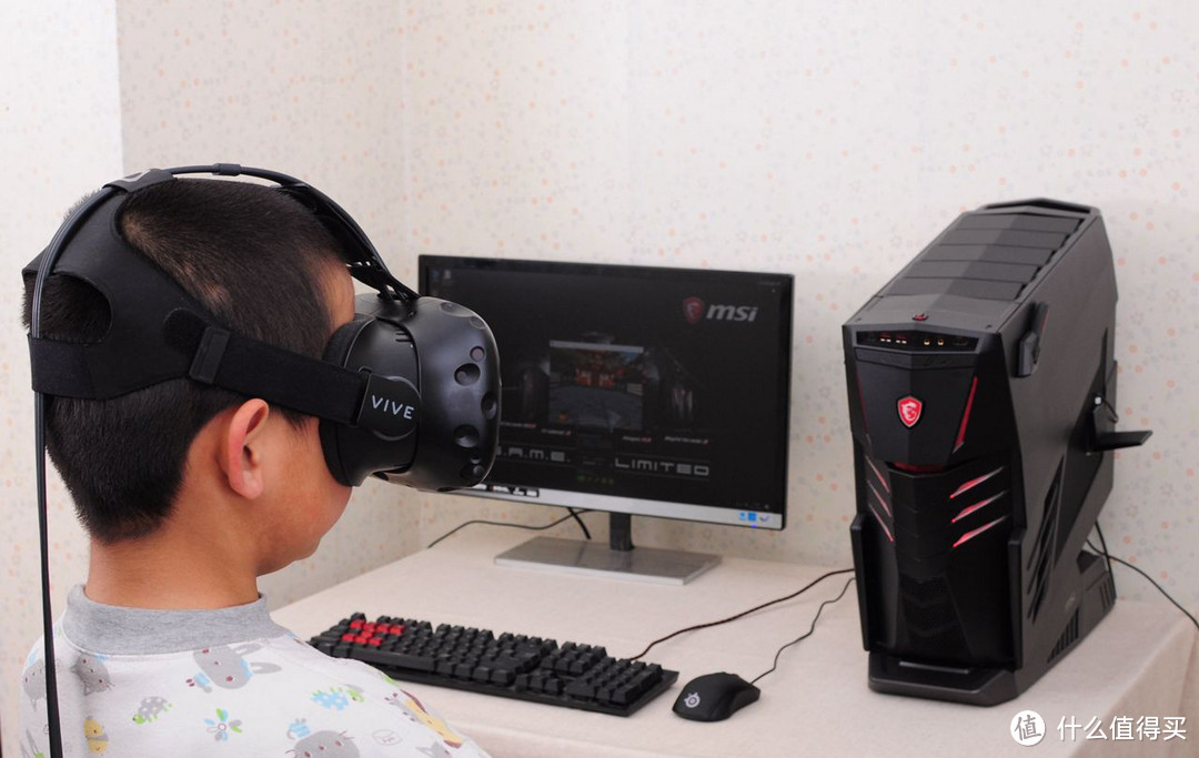 #本站首晒# MSI高端电竞主机+HTC VIVE VR+三联屏，打造豪华家庭游戏娱乐系统