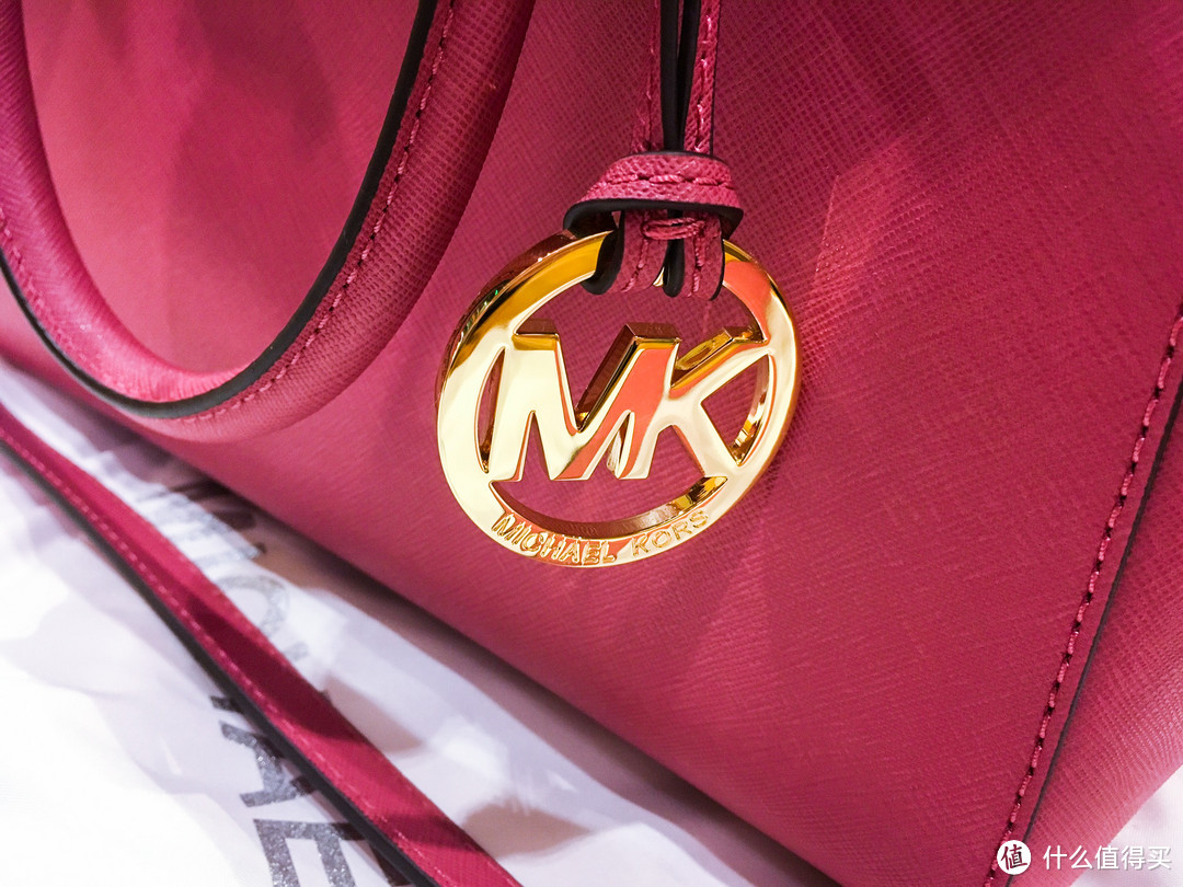 今年我买了个包：MICHAEL KORS 中号皮质手袋