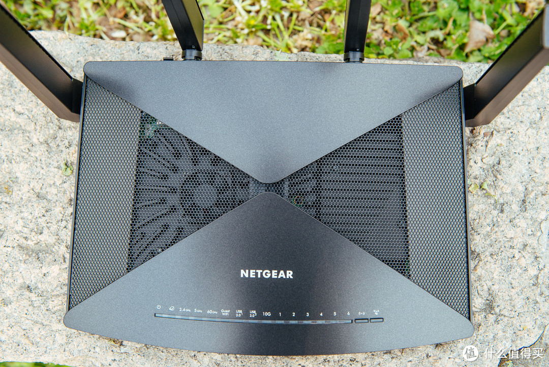 论一台家用旗舰路由器的自我修养 — NETGEAR 美国网件R9000 夜鹰 X10 AD7200