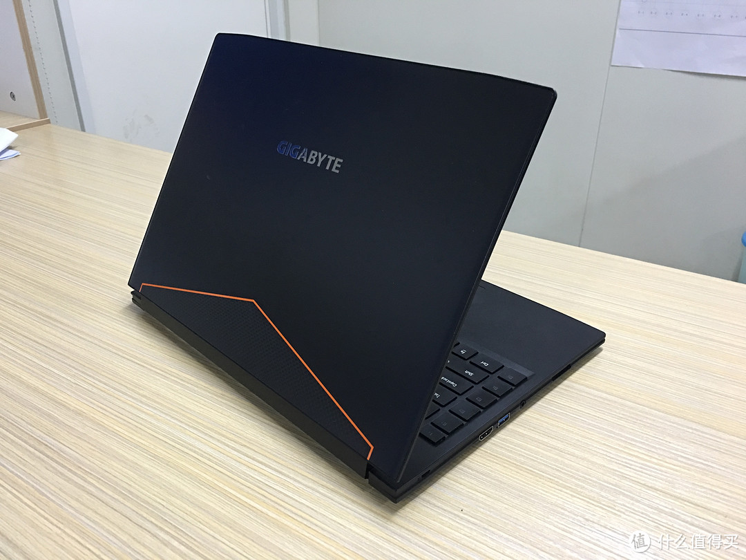 闷骚的杂牌本本：GIGABYTE 技嘉 Aero 14 14英寸游戏本