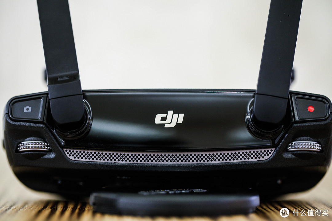 虽不如想象中完美，但也足够惊艳：DJI 大疆 御 Mavic Pro 紧凑型无人机