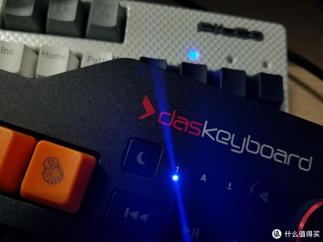 机械键盘的对抗：青轴之王 Das keyboard 4 专业版（青轴） vs 退烧之神 Filco 格纹白（茶轴）