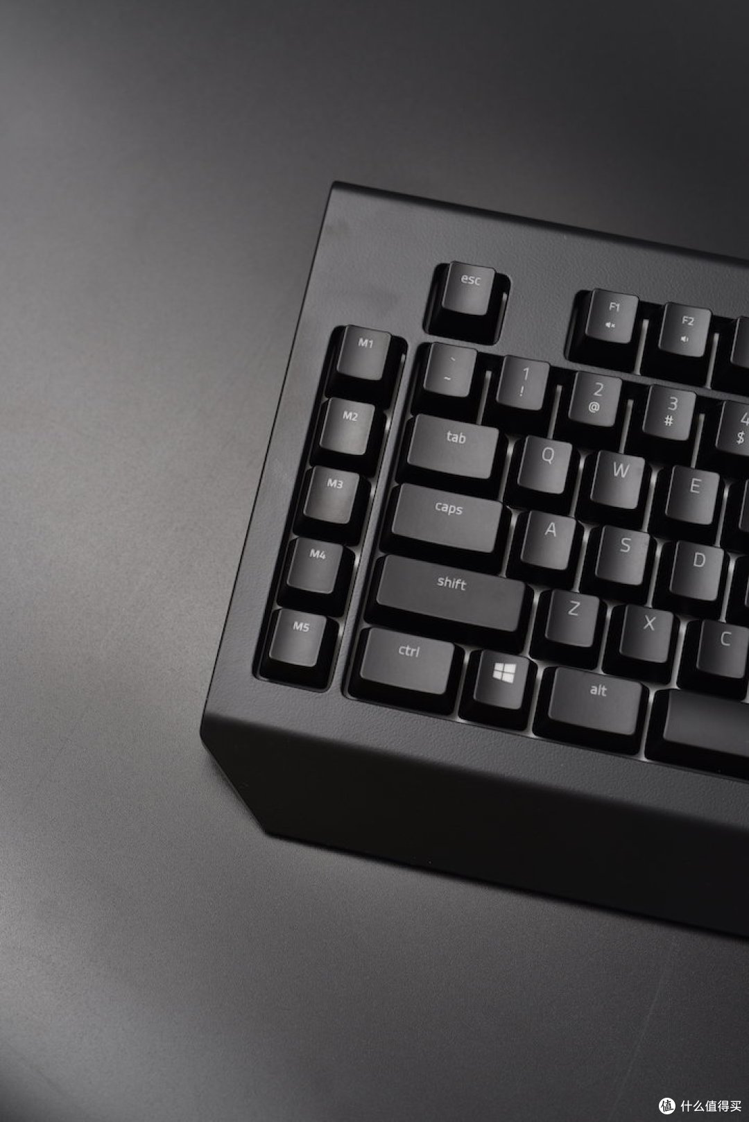 #本站首晒#论灯光的正确玩法--RAZER 雷蛇 黑寡妇蜘蛛幻彩版V2 机械键盘