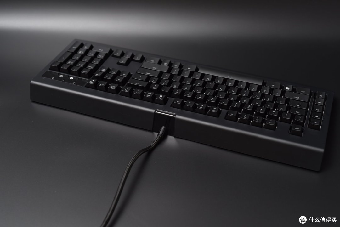 #本站首晒#论灯光的正确玩法--RAZER 雷蛇 黑寡妇蜘蛛幻彩版V2 机械键盘